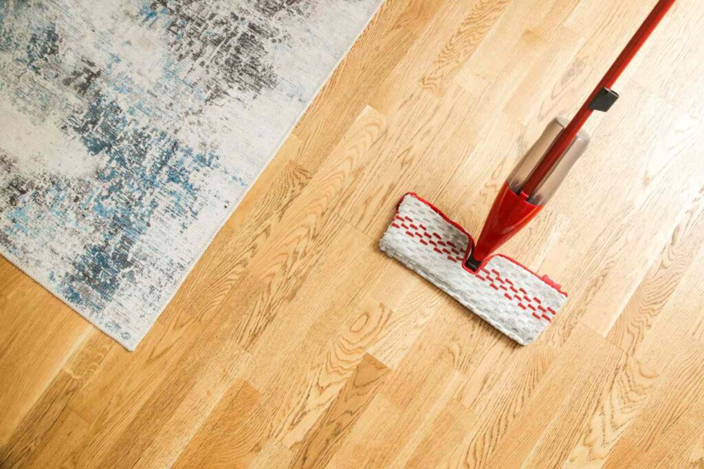 clean hardwoord Flooring